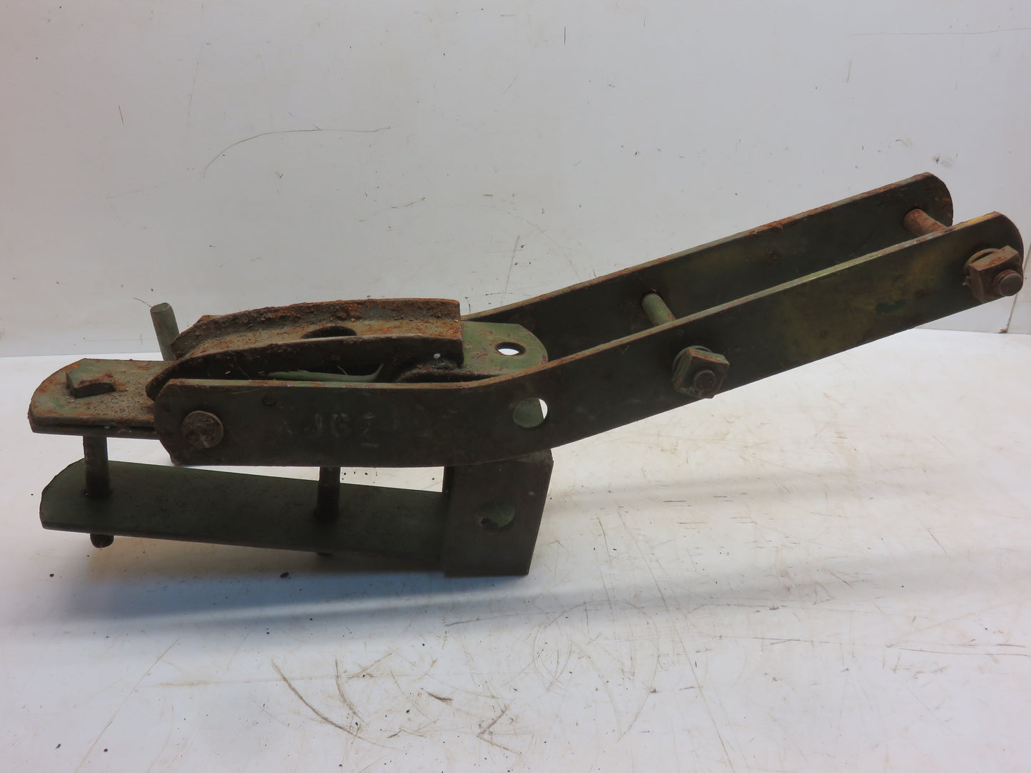 AJ6712HN John Deere NOS Wagon Tongue Assembly For 15, 25, 101, 200 Corn Picker