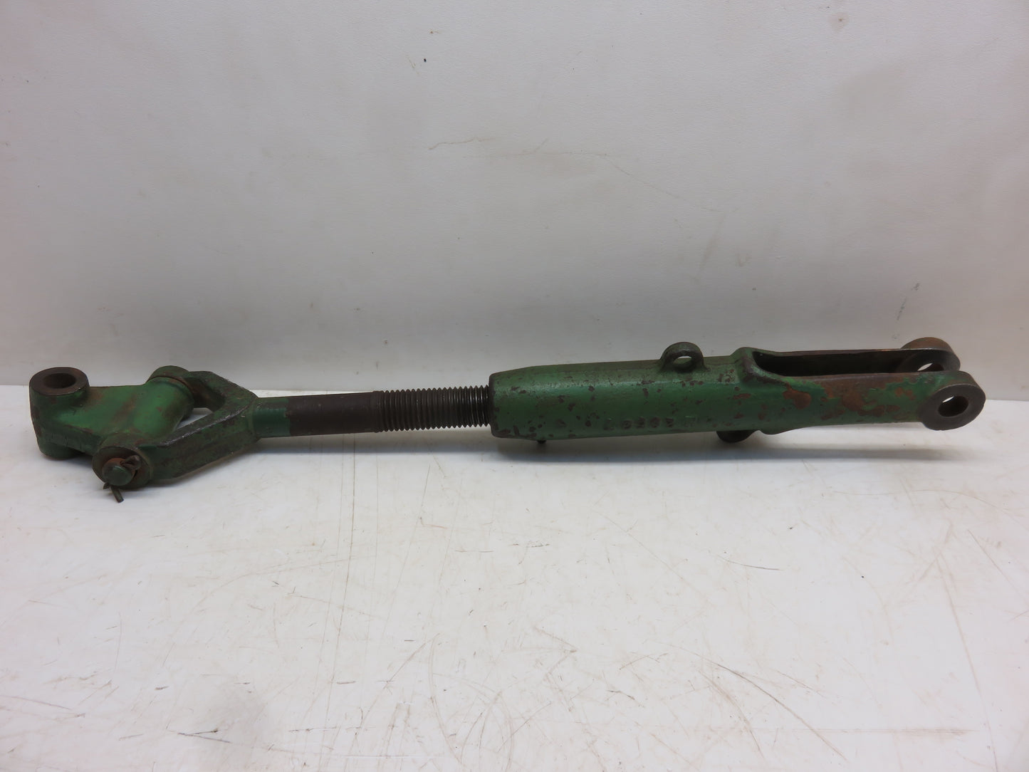 AM1896T, M2653T John Deere 3 Point Left Hand Lift Link For 1010