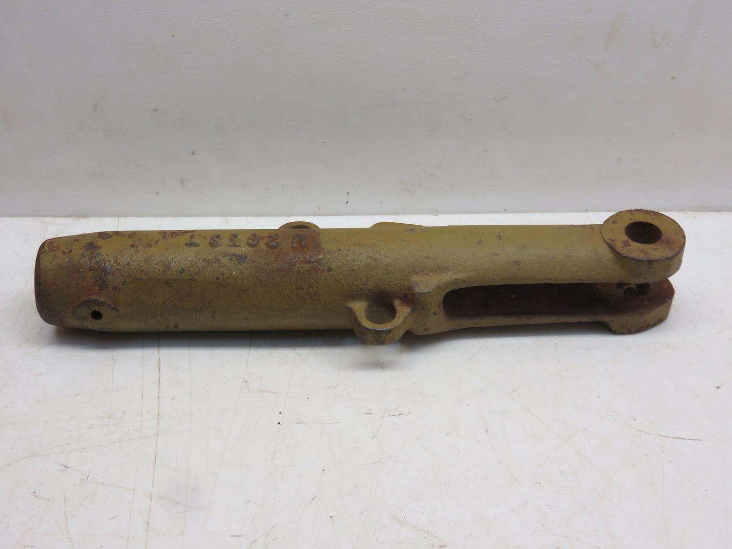 M2653T John Deere NOS Lift Link Yoke For 40, 320, 330, 420, 430, 435, 1010