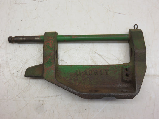 T10906T, M1061T, AM492T John Deere Throttle Control Bracket For M, MI, MT, 40