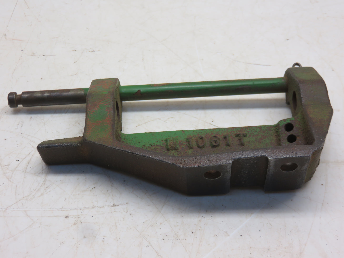 T10906T, M1061T, AM492T John Deere Throttle Control Bracket For M, MI, MT, 40