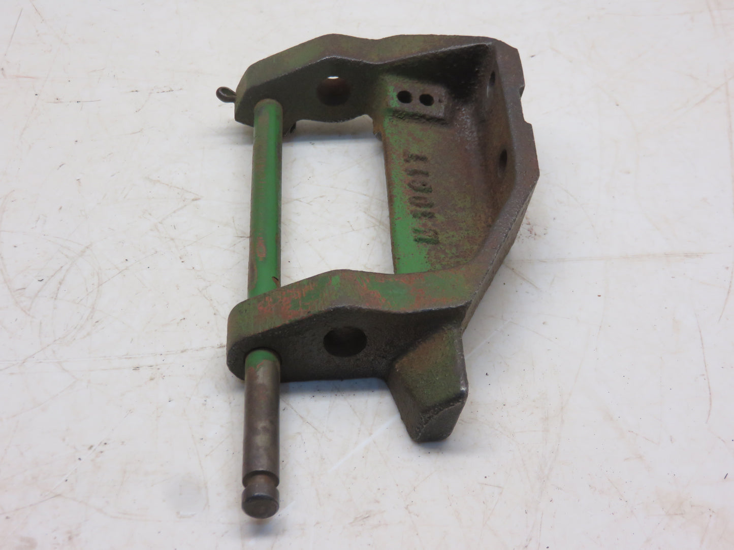 T10906T, M1061T, AM492T John Deere Throttle Control Bracket For M, MI, MT, 40