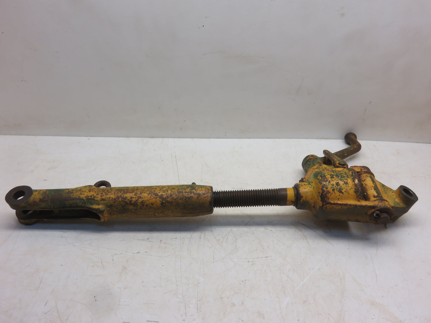 M2437T, M1744T, M2653T John Deere Adjustable Lift Link For 40, 320, 420, 330, 430, 1010