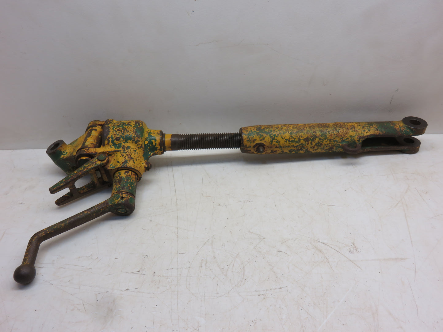 M2437T, M1744T, M2653T John Deere Adjustable Lift Link For 40, 320, 420, 330, 430, 1010