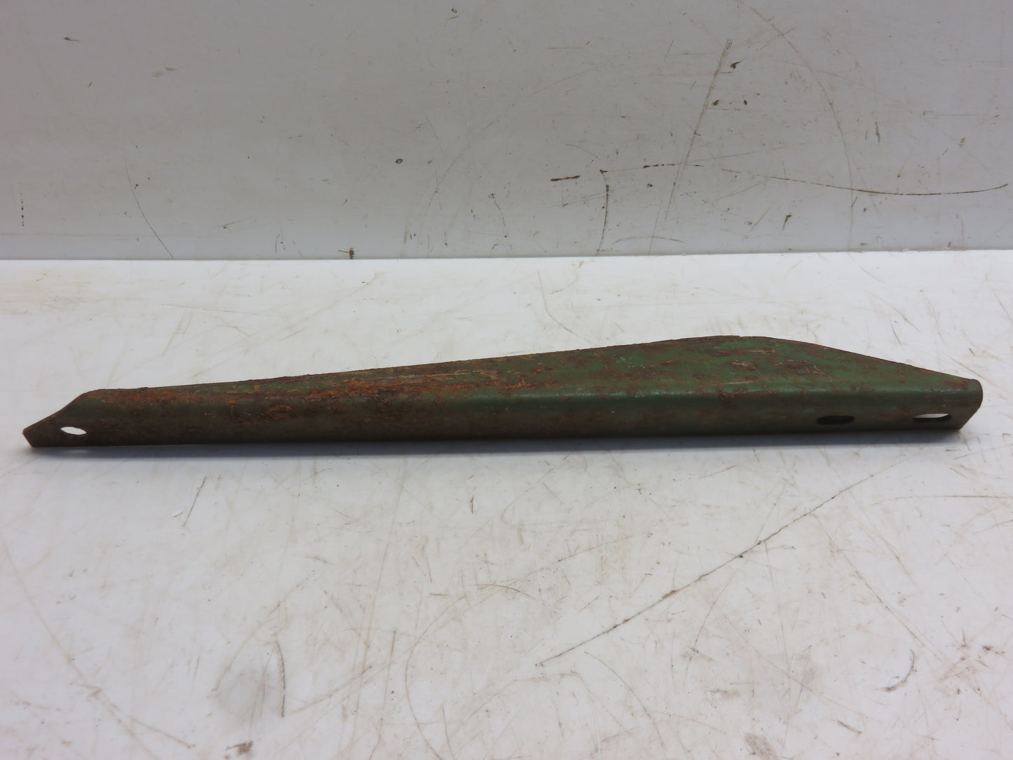 J16805N John Deere NOS Upper Gatherer Chain Stripper For 101 Corn Picker