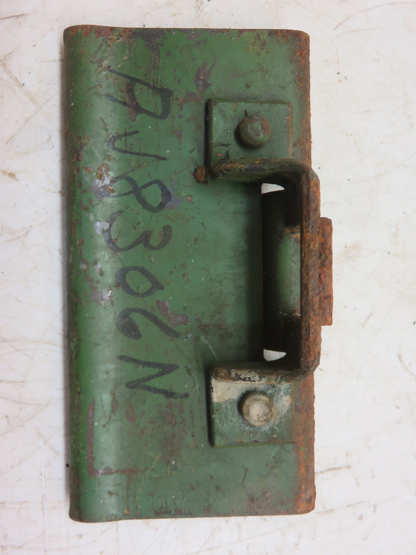 AJ8306N John Deere NOS Wagon Elevator Flight Paddle With Link For 101 Corn Picker