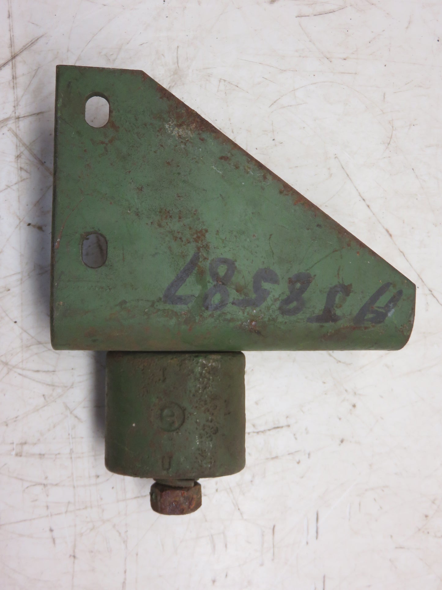 J1766N, J17722N John Deere NOS Chain Tightener With Bracket For 101 Corn Picker