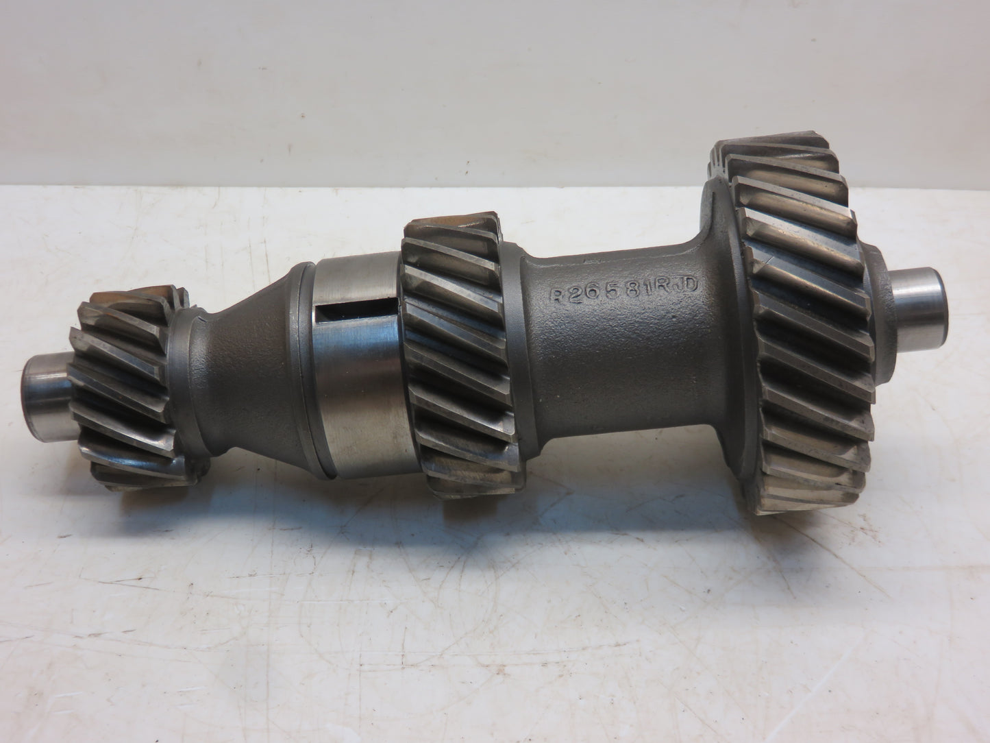 R26581 John Deere Countershaft For 4010