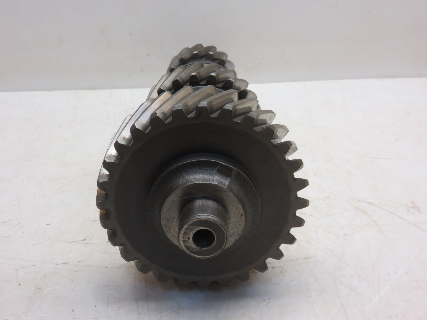 R26581 John Deere Countershaft For 4010