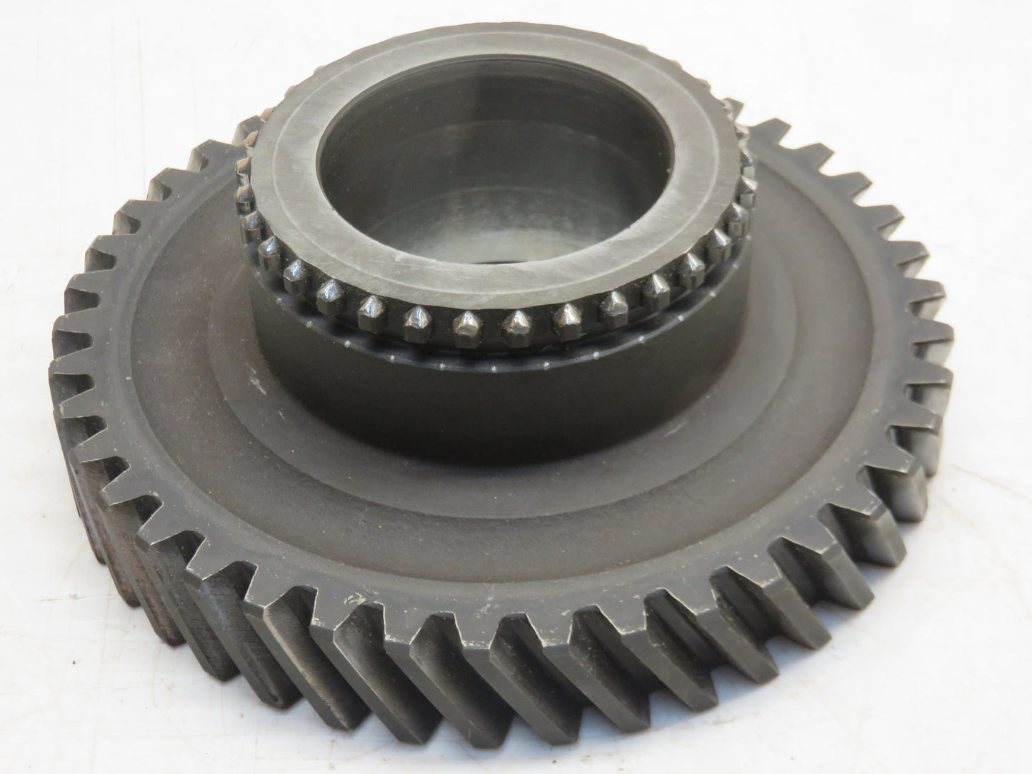 R26236 John Deere Second And Fifth Speed Gear For 4010