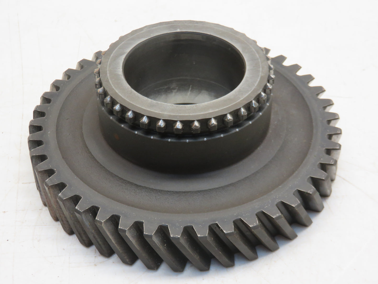 R26236 John Deere Second And Fifth Speed Gear For 4010