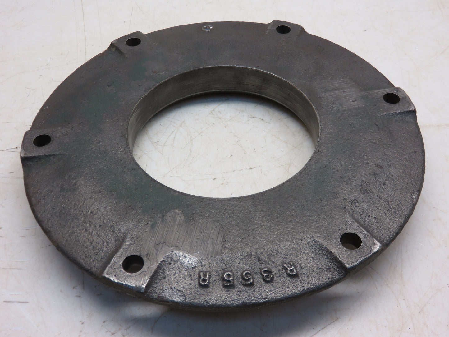 R355R John Deere Oil Slinger Housing For R, 80, 820, 830