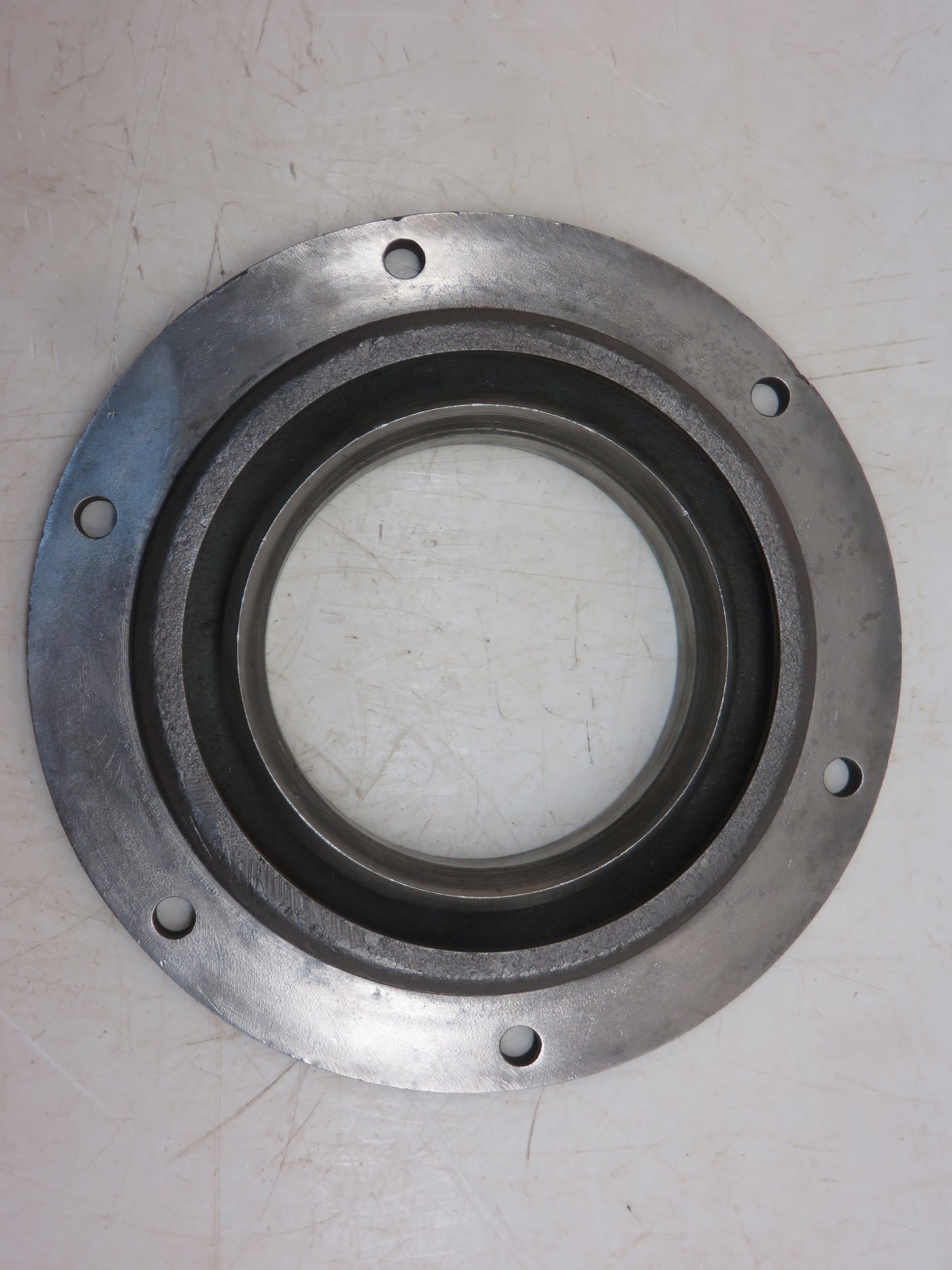 R355R John Deere Oil Slinger Housing For R, 80, 820, 830
