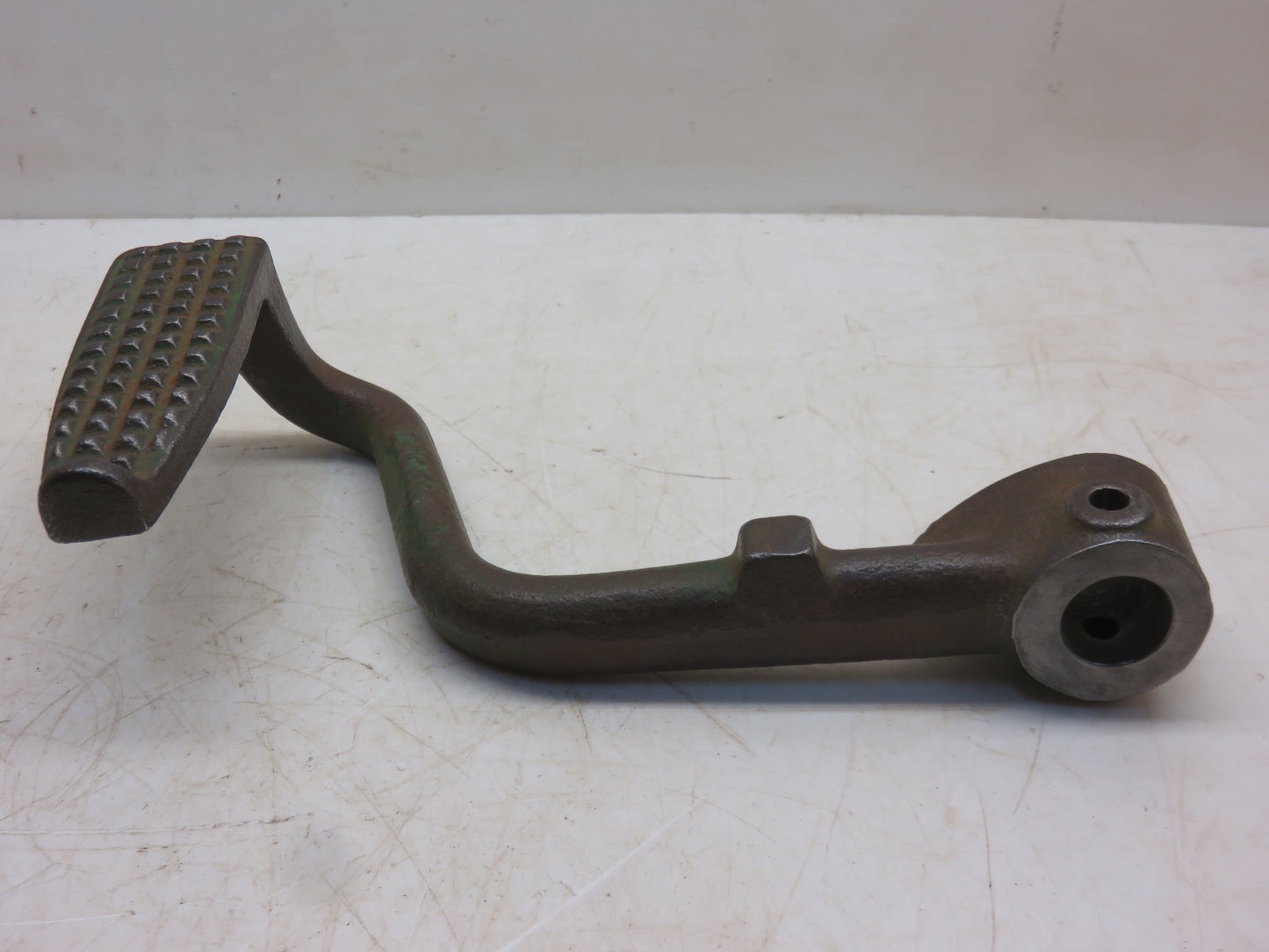 AM685T, M955T John Deere Left Hand Brake Pedal For M, MI, MT