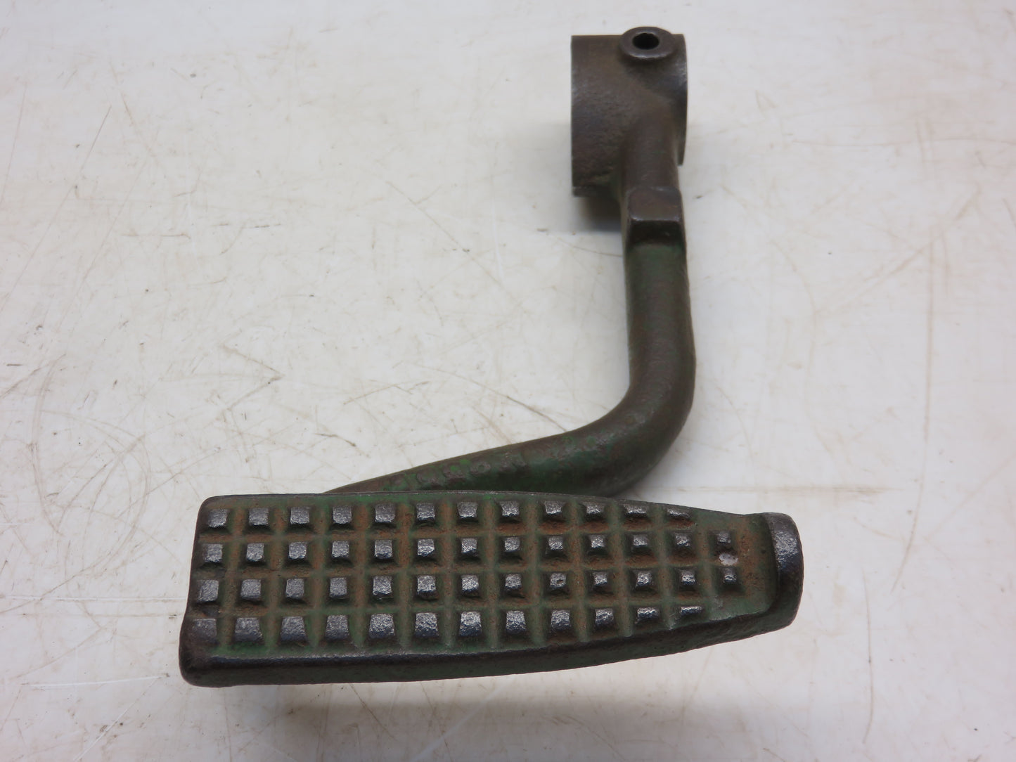 AM685T, M955T John Deere Left Hand Brake Pedal For M, MI, MT