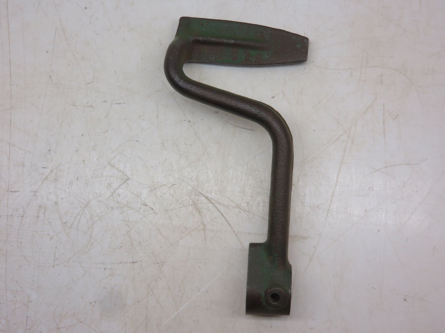 AM685T, M955T John Deere Left Hand Brake Pedal For M, MI, MT