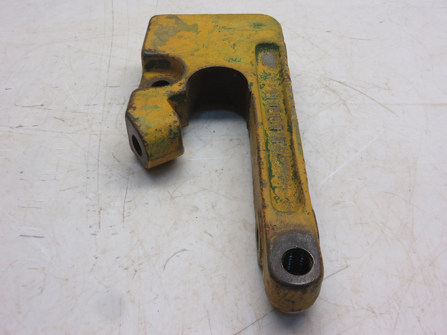M1397T, AM1390T John Deere Right Implement Attaching Bracket For M, MT, 40, 320, 420, 330