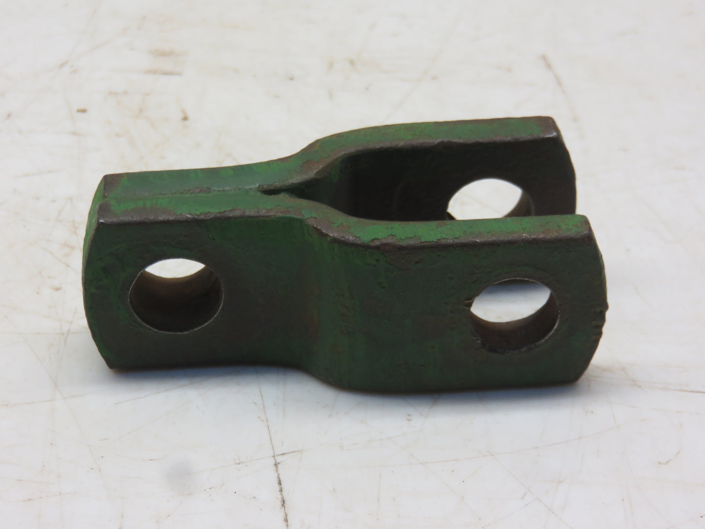 AM423T John Deere Touch O Matic Lift Arm Yoke For M
