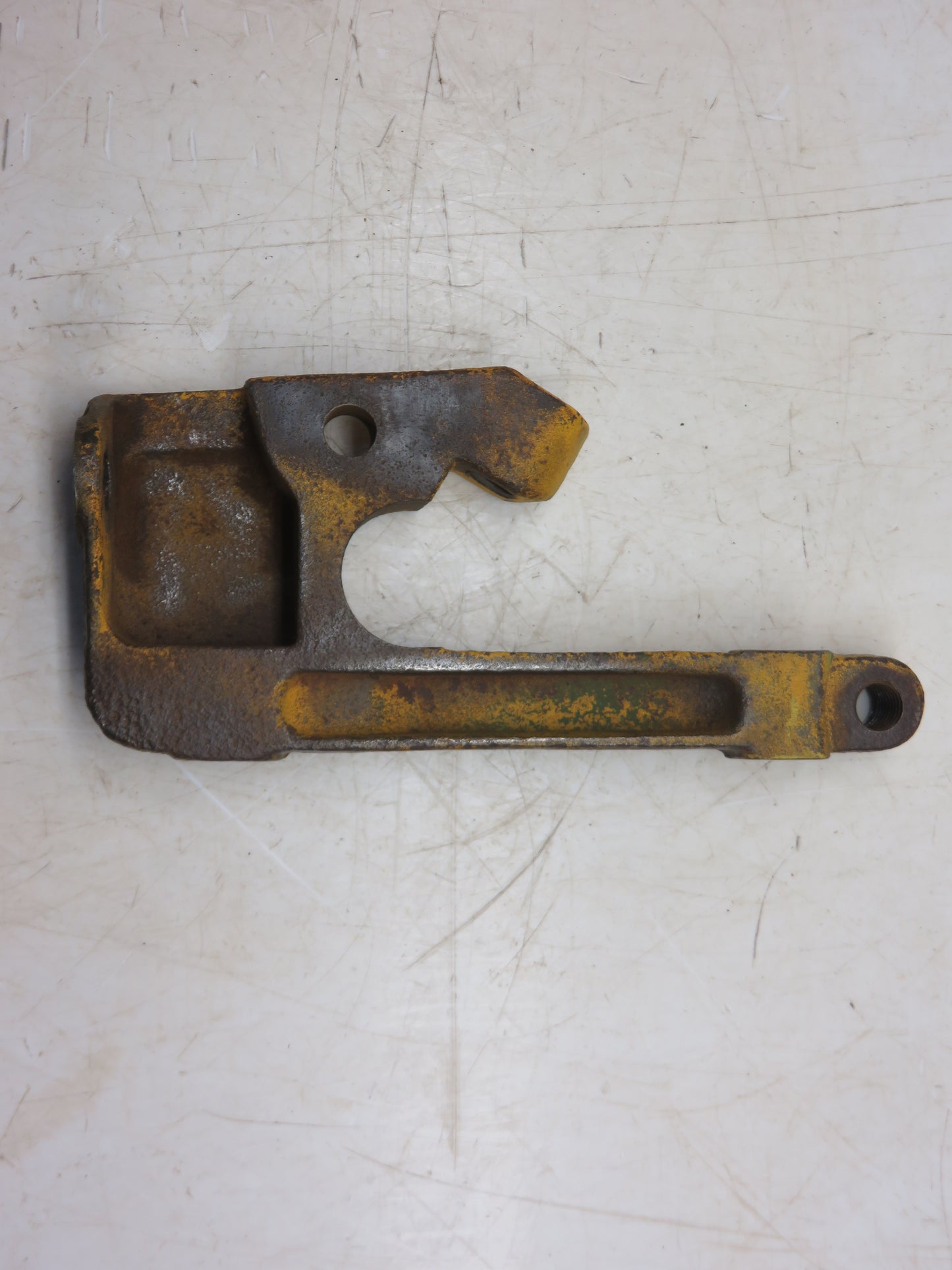 M1397T, AM1390T John Deere Right Implement Attaching Bracket For M, MT, 40, 320, 420, 330