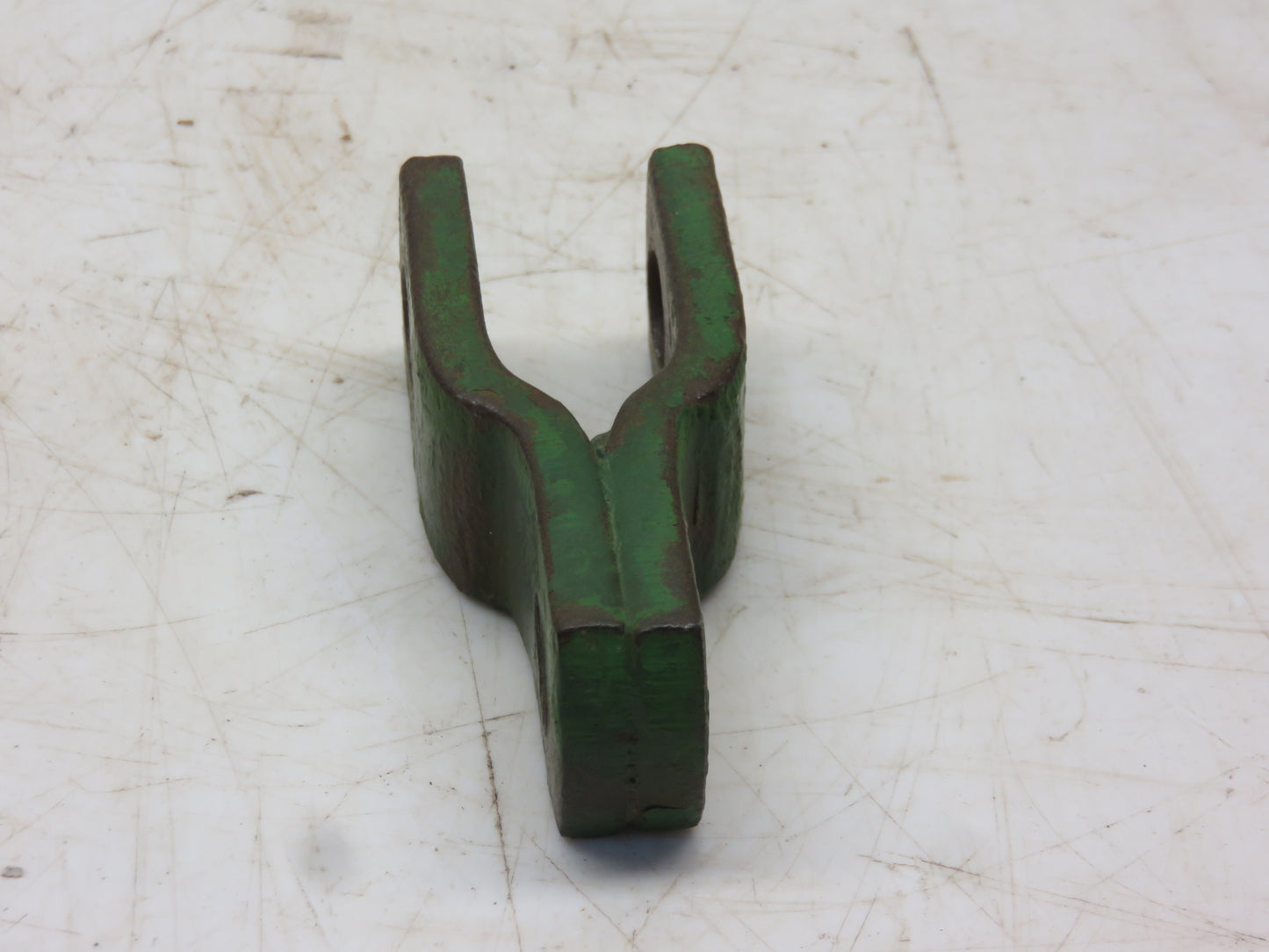 AM423T John Deere Touch O Matic Lift Arm Yoke For M