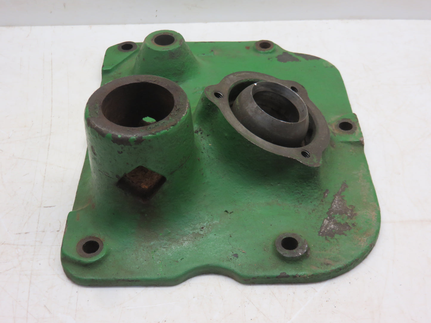 B1880R John Deere Transmission Cover For B