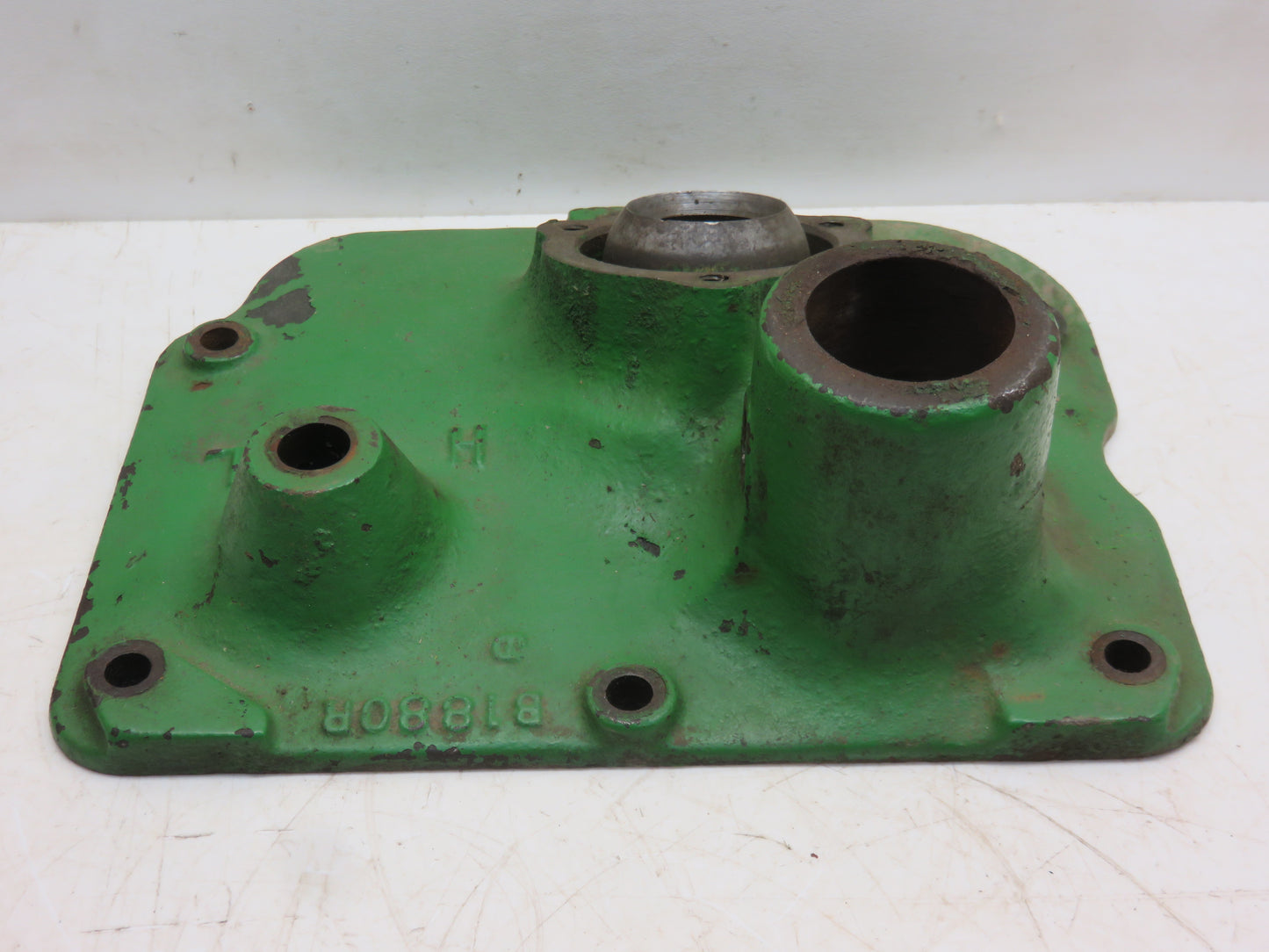 B1880R John Deere Transmission Cover For B