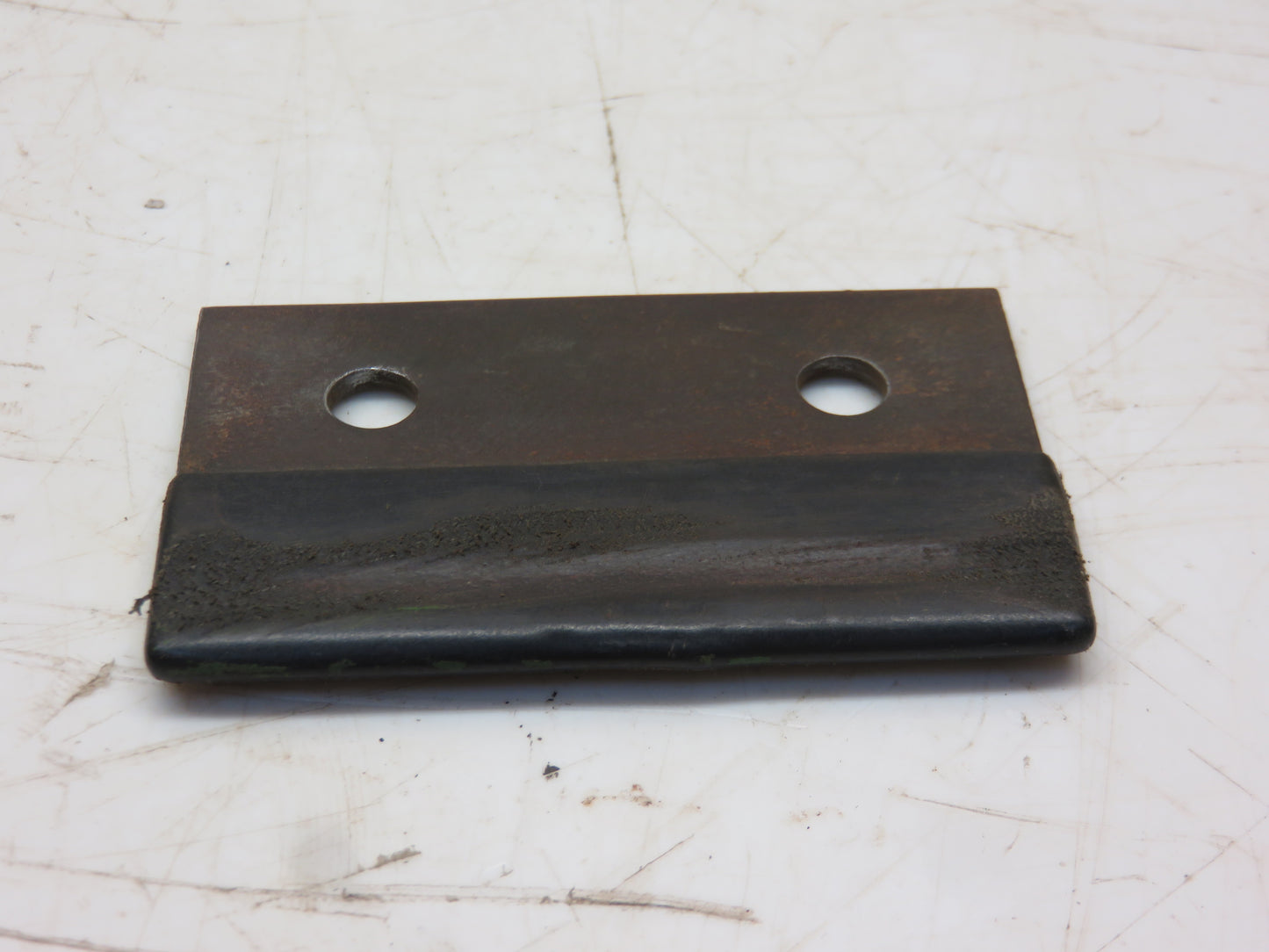 R27546 John Deere Hydraulic Line Clamp Plate For 3010, 4010, 3020, 4000, 4020, 4320
