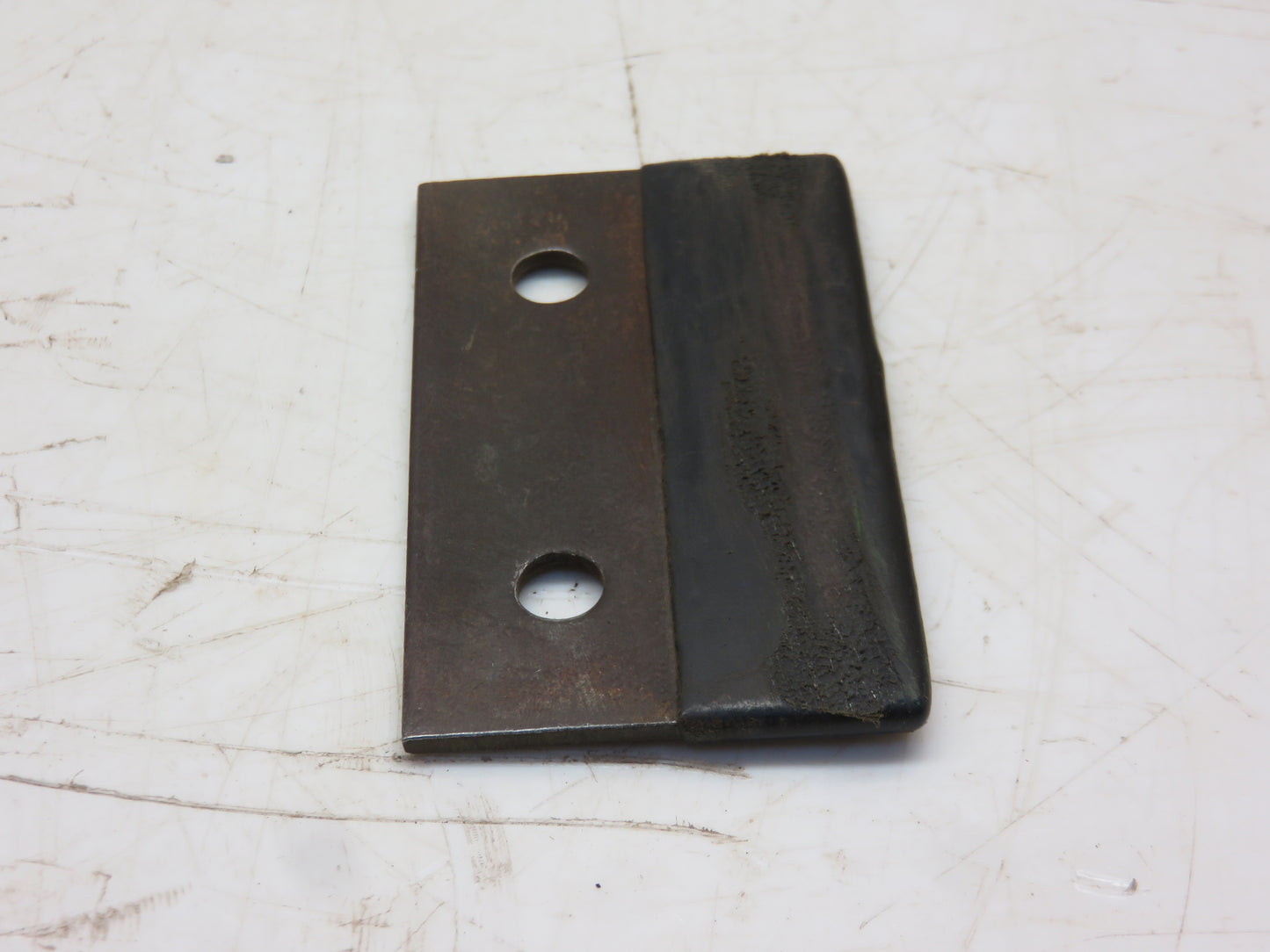 R27546 John Deere Hydraulic Line Clamp Plate For 3010, 4010, 3020, 4000, 4020, 4320
