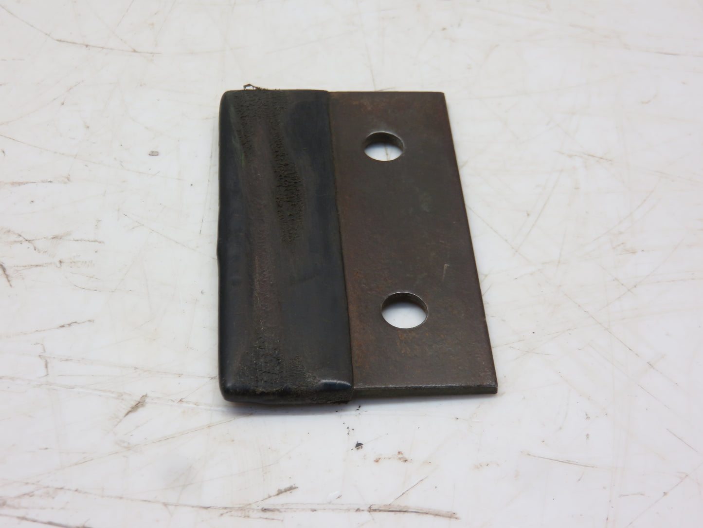 R27546 John Deere Hydraulic Line Clamp Plate For 3010, 4010, 3020, 4000, 4020, 4320