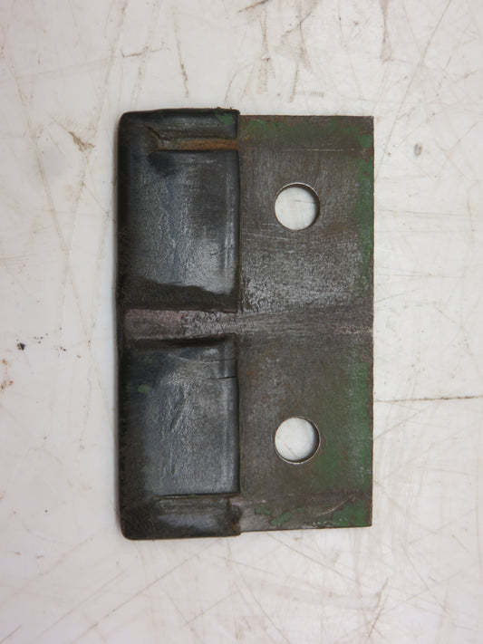 R27546 John Deere Hydraulic Line Clamp Plate For 3010, 4010, 3020, 4000, 4020, 4320