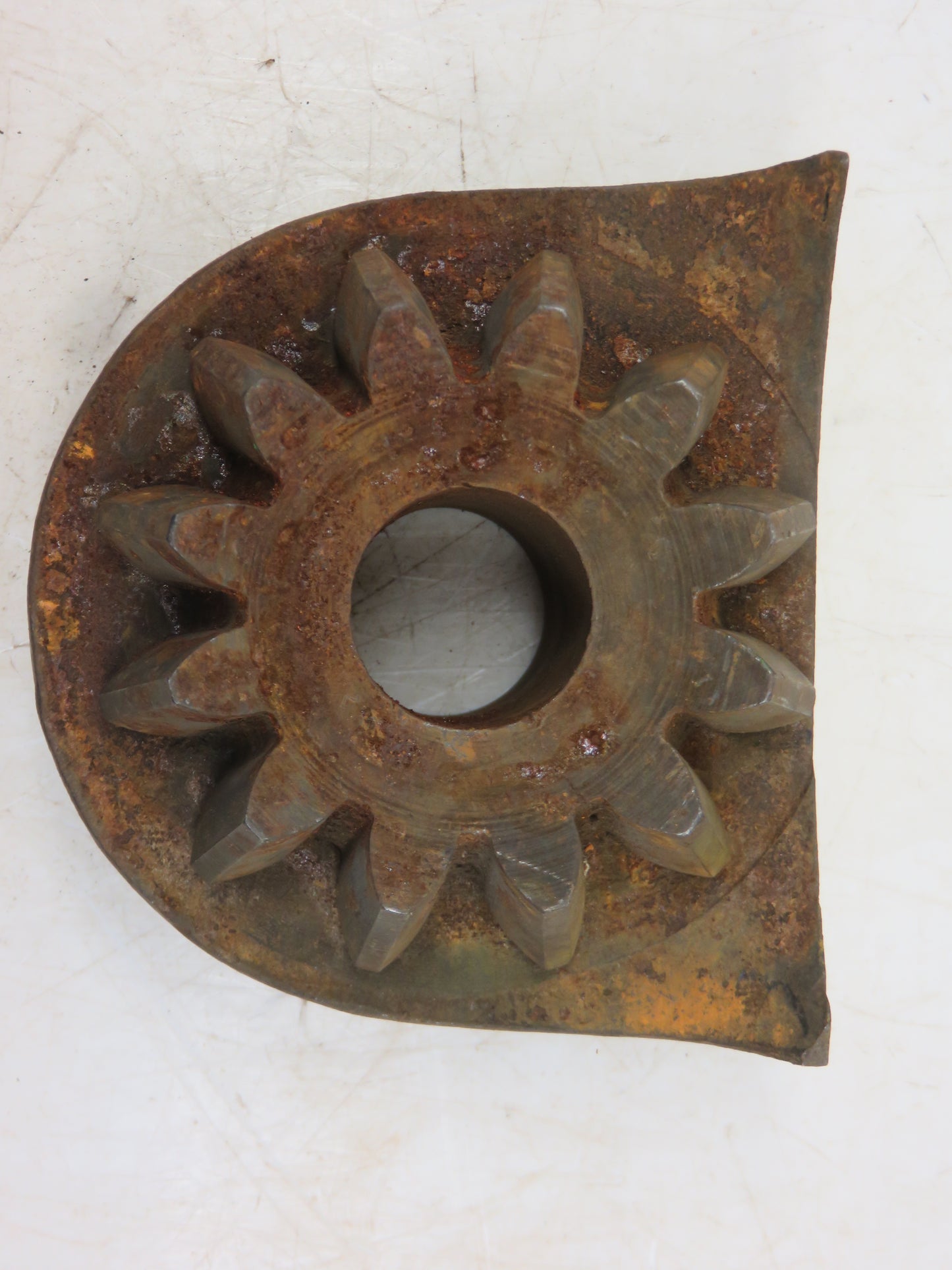 AM1947E John Deere NOS Wire Twister Intermittent Plate And Pinion For 114W, 116W