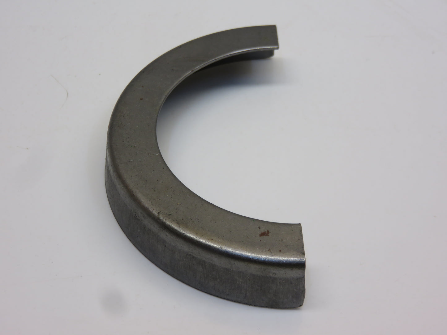 R20255 John Deere Front Spindle Dust Shield For 2510, 2520, 3010, 3020, 4000, 4010, 4020
