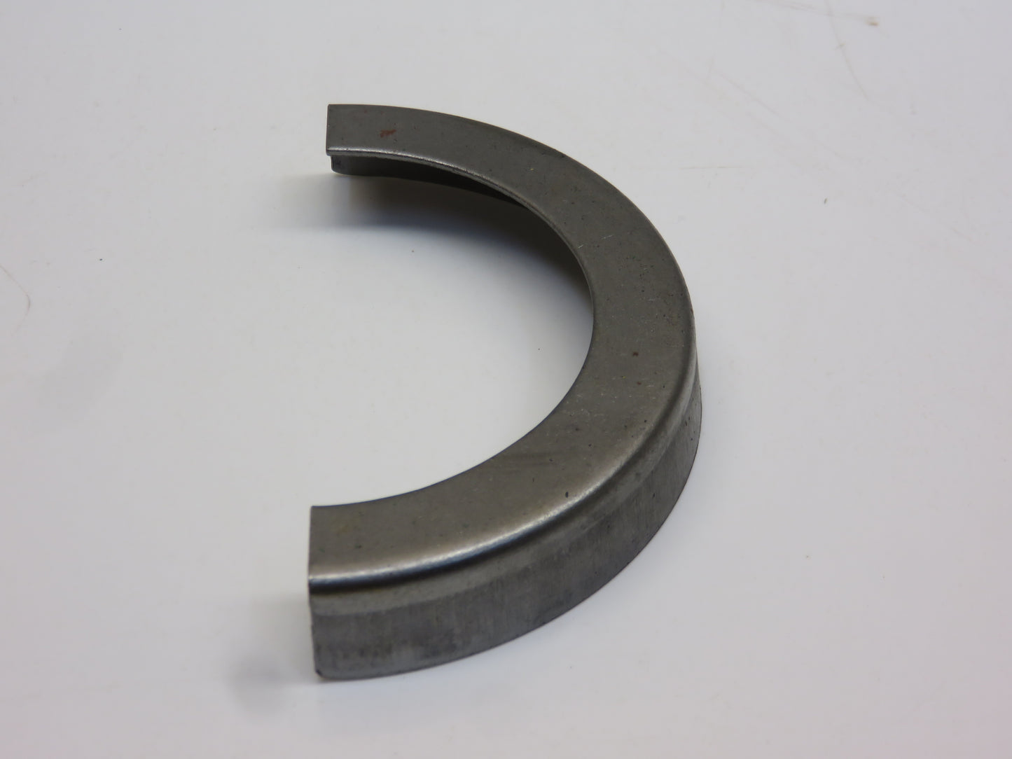 R20255 John Deere Front Spindle Dust Shield For 2510, 2520, 3010, 3020, 4000, 4010, 4020