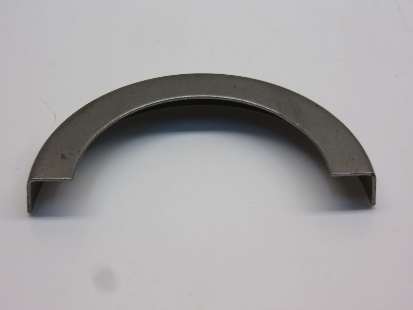 R20255 John Deere Front Spindle Dust Shield For 2510, 2520, 3010, 3020, 4000, 4010, 4020