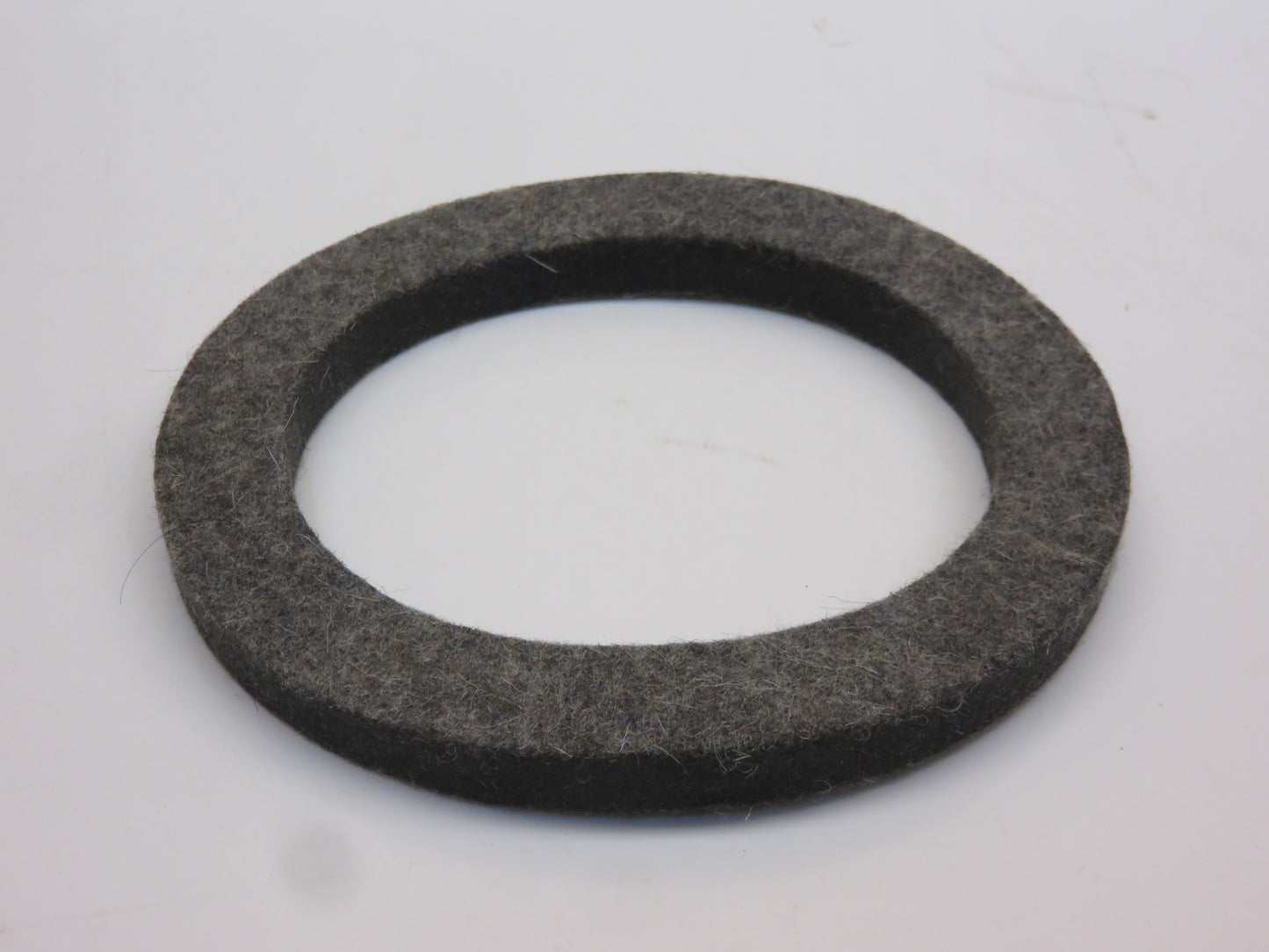 D2455R John Deere NOS Rear Axle Felt Washer For A, D, G, R, 60, 70, 80, 520, 620, 720, 820