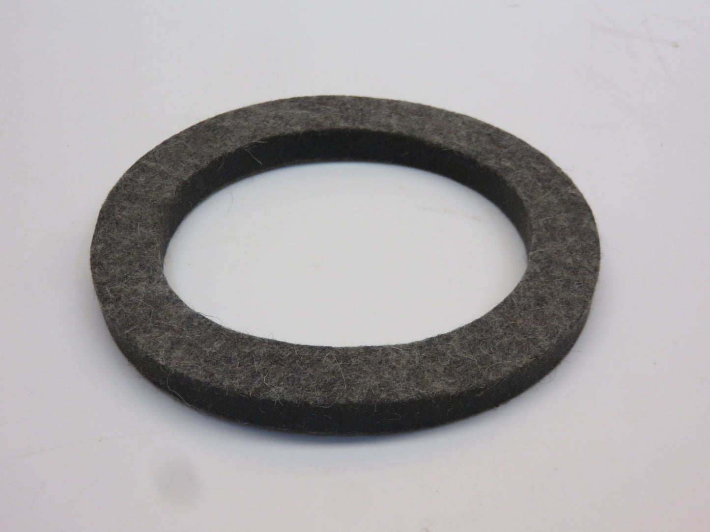 D2455R John Deere NOS Rear Axle Felt Washer For A, D, G, R, 60, 70, 80, 520, 620, 720, 820