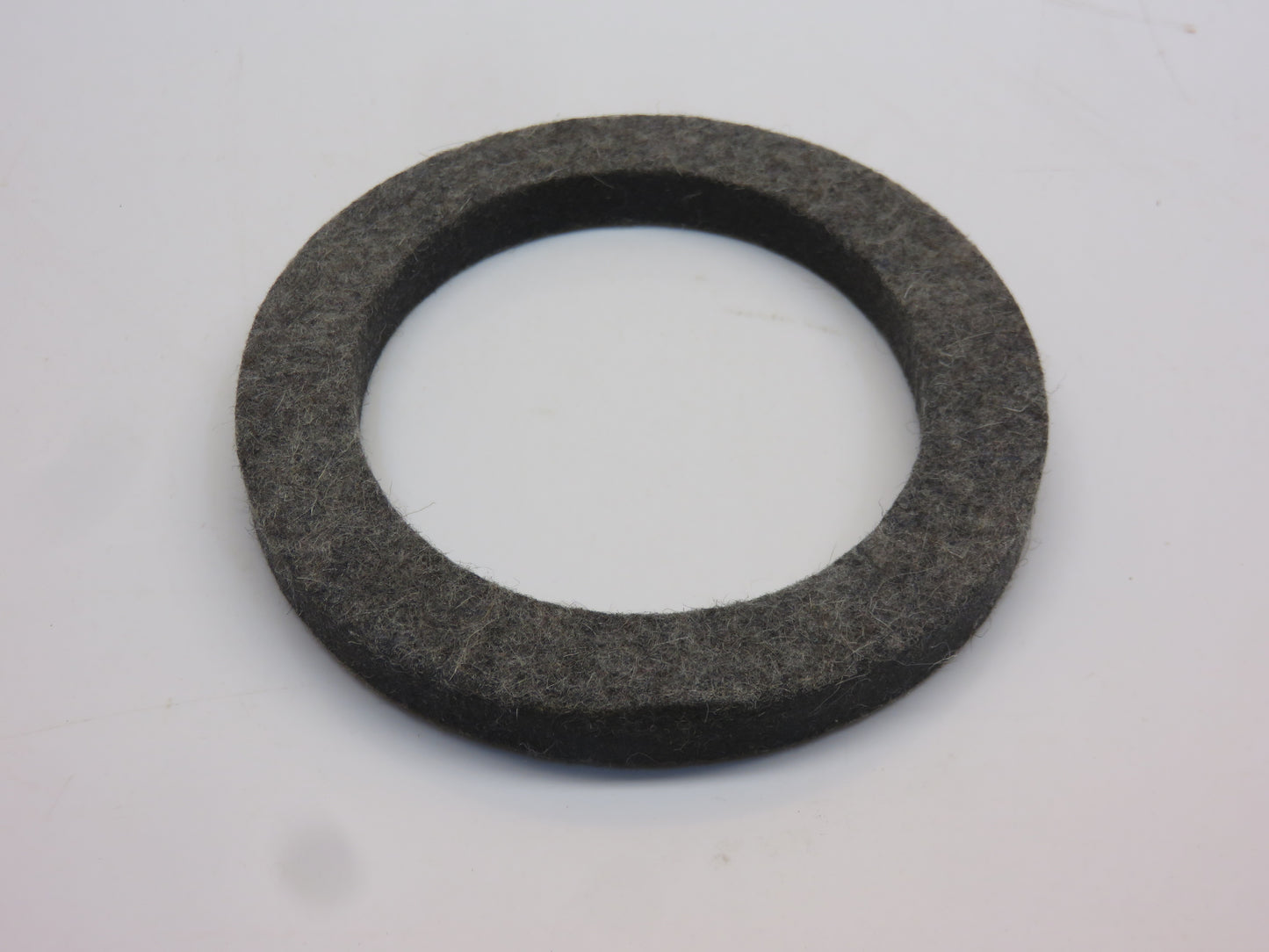 D2455R John Deere NOS Rear Axle Felt Washer For A, D, G, R, 60, 70, 80, 520, 620, 720, 820