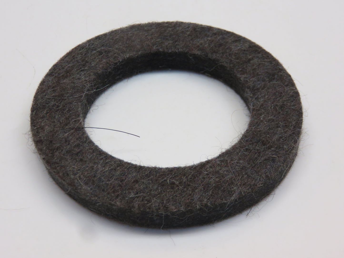D636R John Deere NOS Front Hub Felt Washer For A, B, D, G, 50, 60, 70, 520, 620, 720