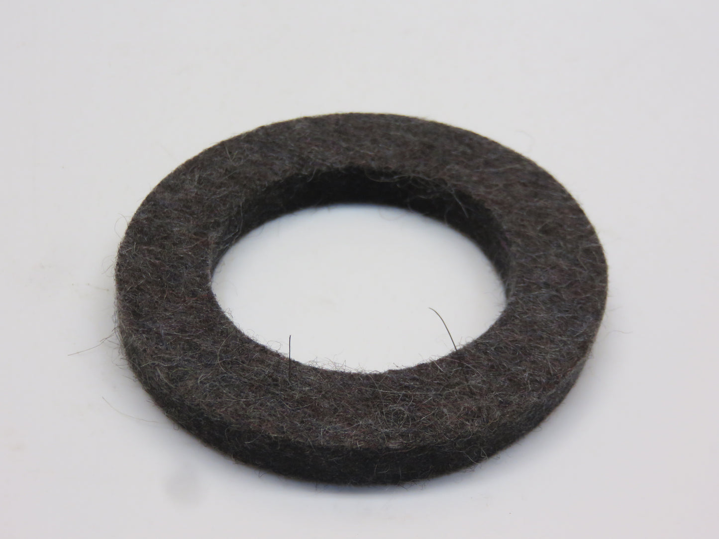 D636R John Deere NOS Front Hub Felt Washer For A, B, D, G, 50, 60, 70, 520, 620, 720
