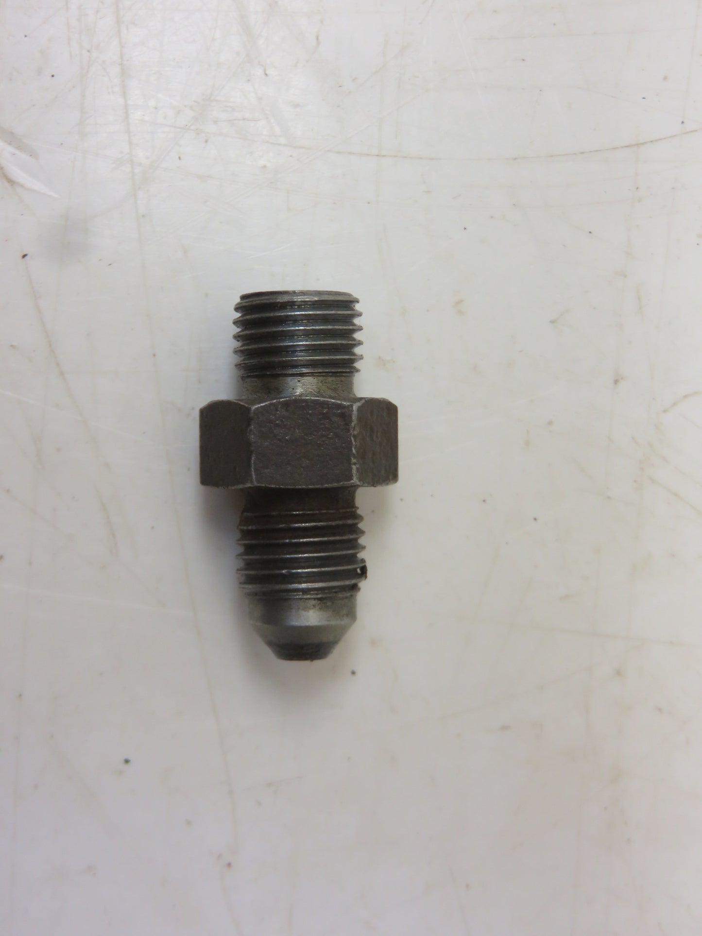 R27527 John Deere Fitting For 1020, 1520, 1530, 2020, 2030, 2040, 2240, 2440