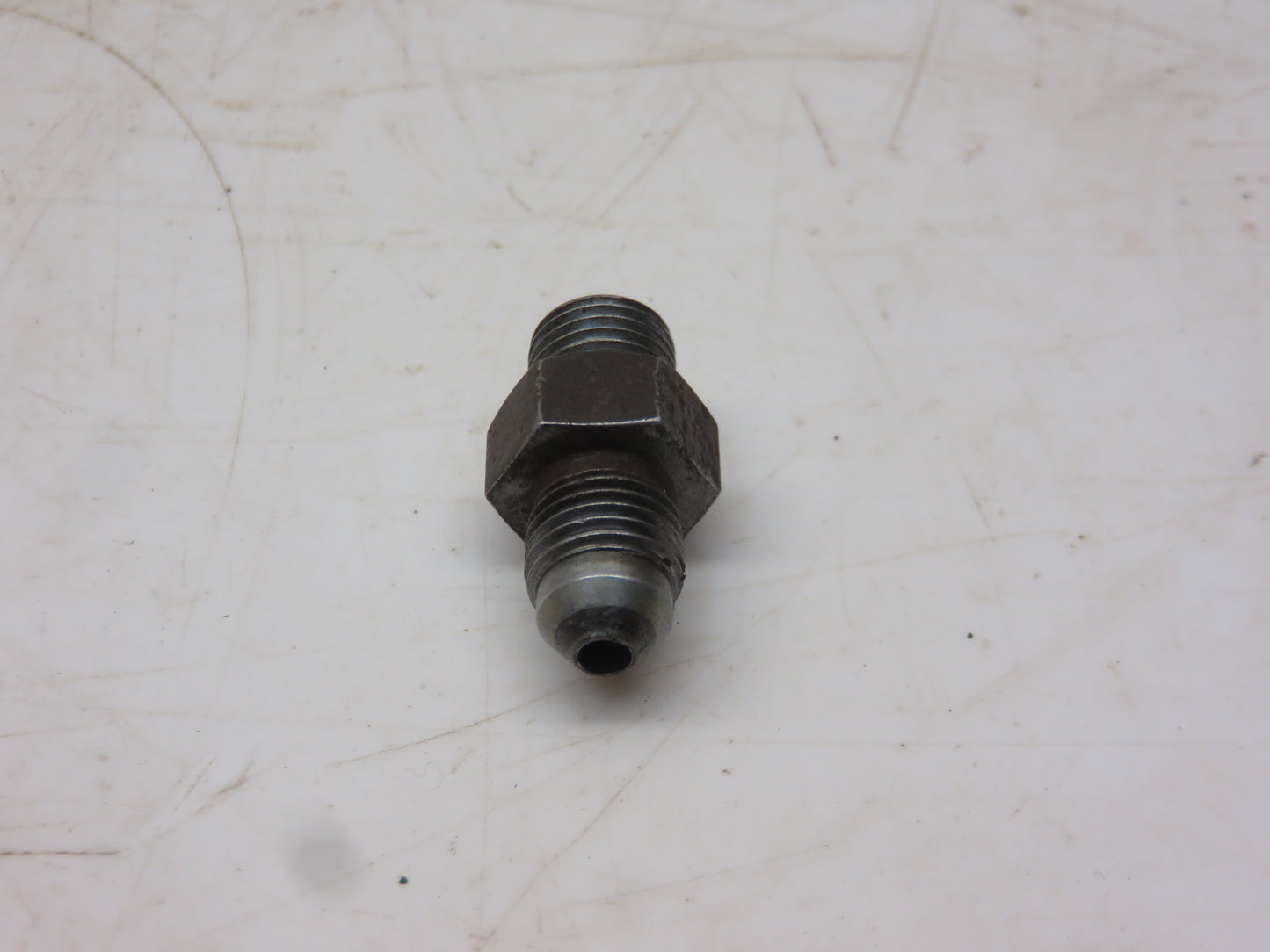R27527 John Deere Fitting For 1020, 1520, 1530, 2020, 2030, 2040, 2240, 2440
