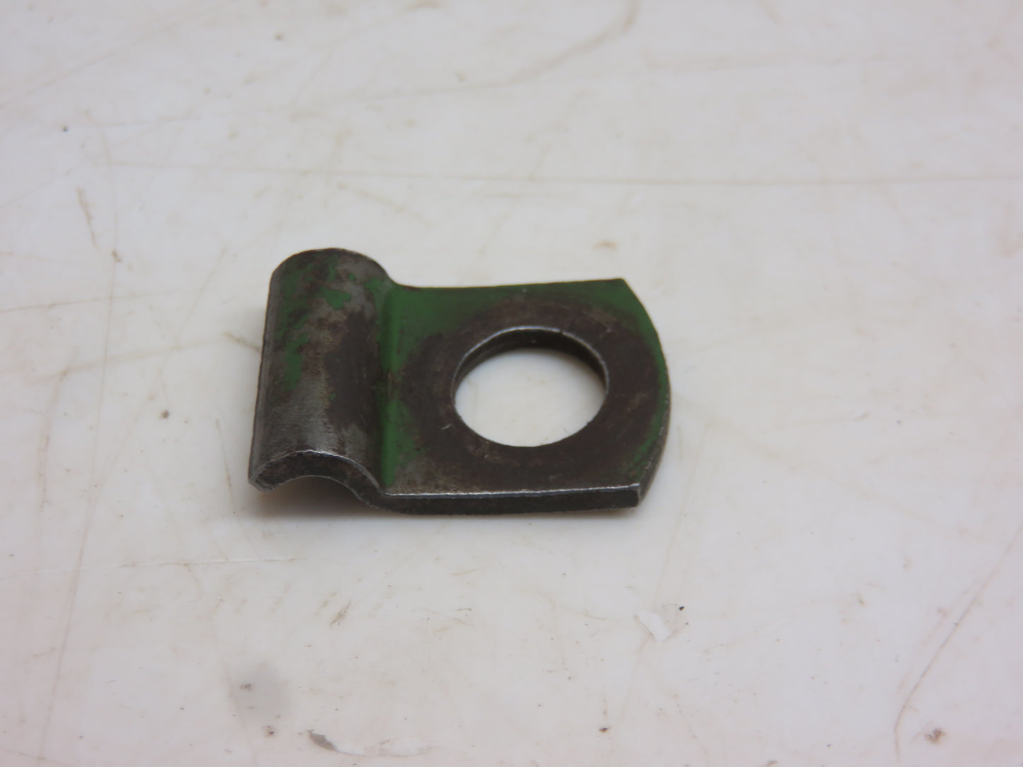 R27528 John Deere Brake Line Clamp For 1020, 1120, 1520, 1030, 1130, 1530, 1630, 1640