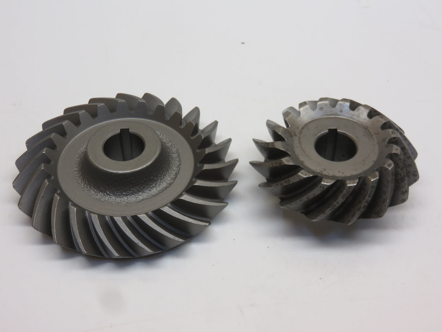 AH701R John Deere Fan And Governor Gear Set For H