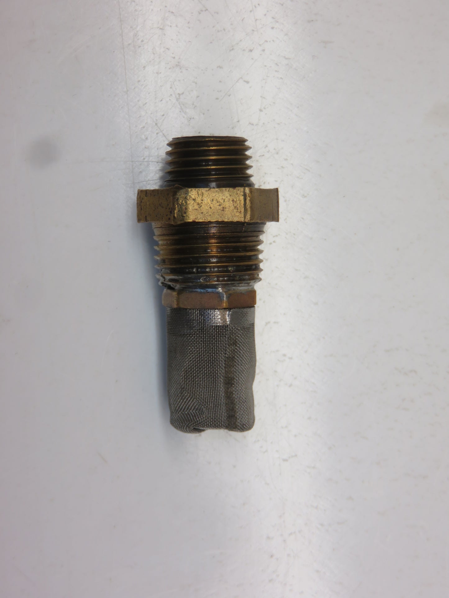 AD51R John Deere Gas Tank Fitting For D