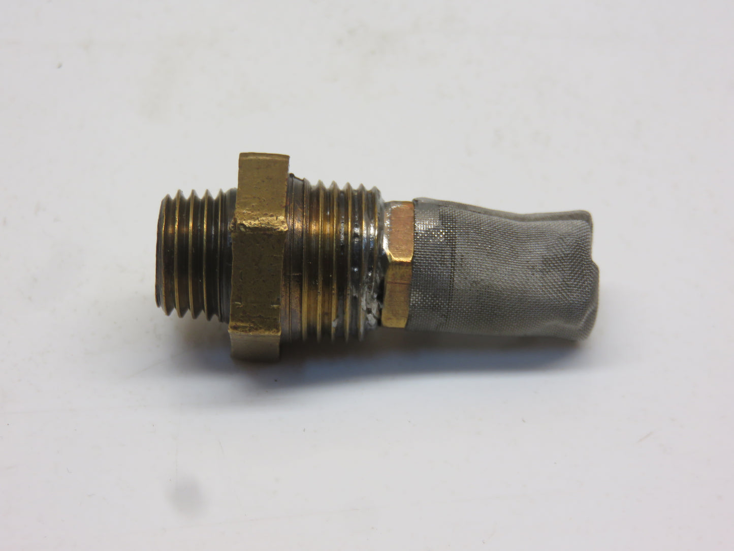 AD51R John Deere Gas Tank Fitting For D
