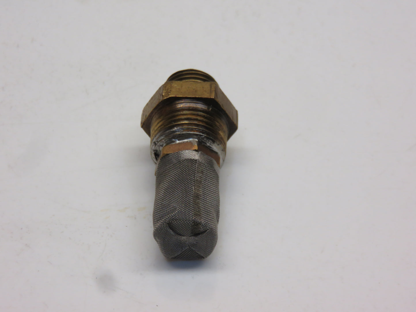 AD51R John Deere Gas Tank Fitting For D