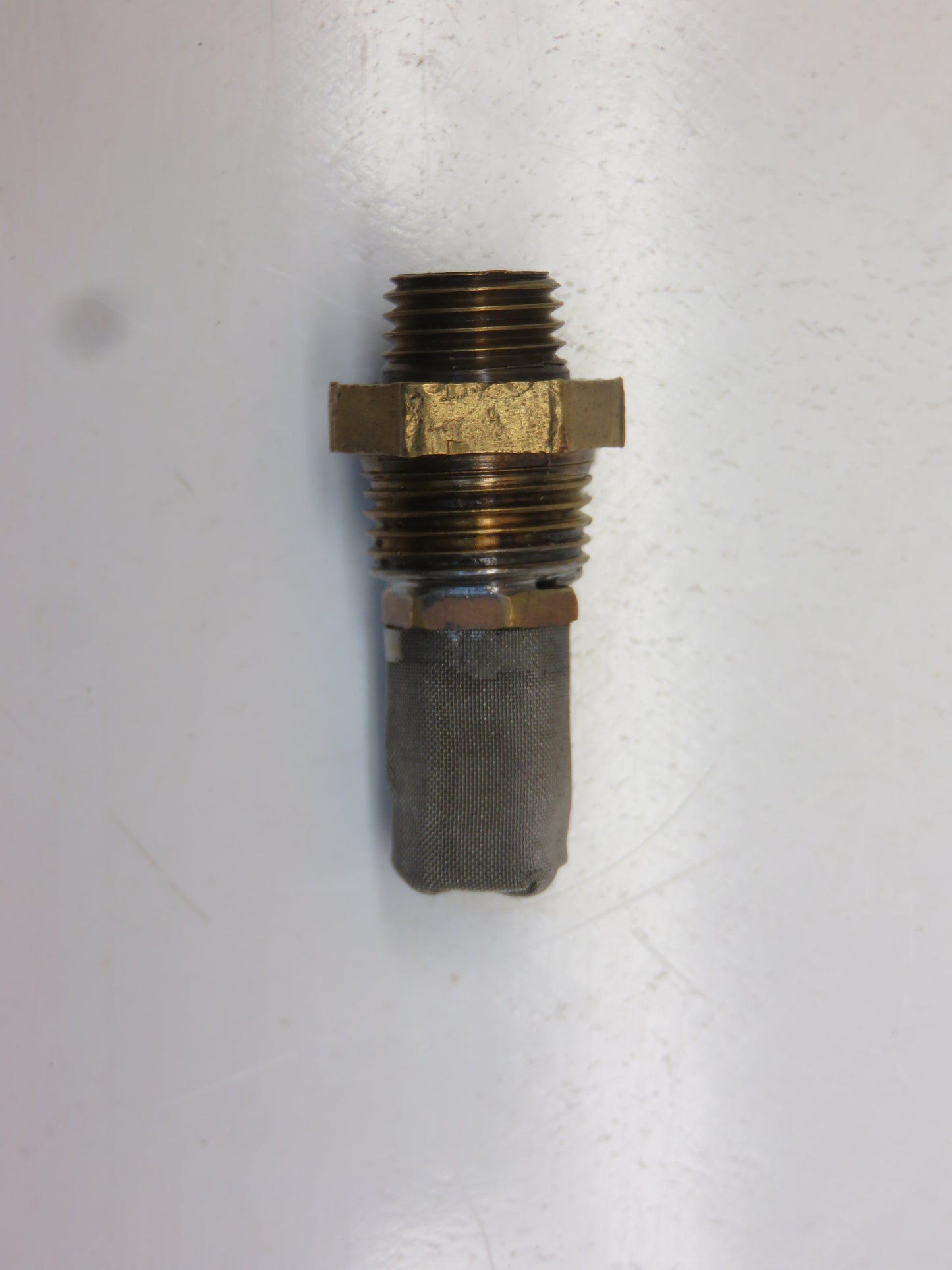 AD51R John Deere Gas Tank Fitting For D