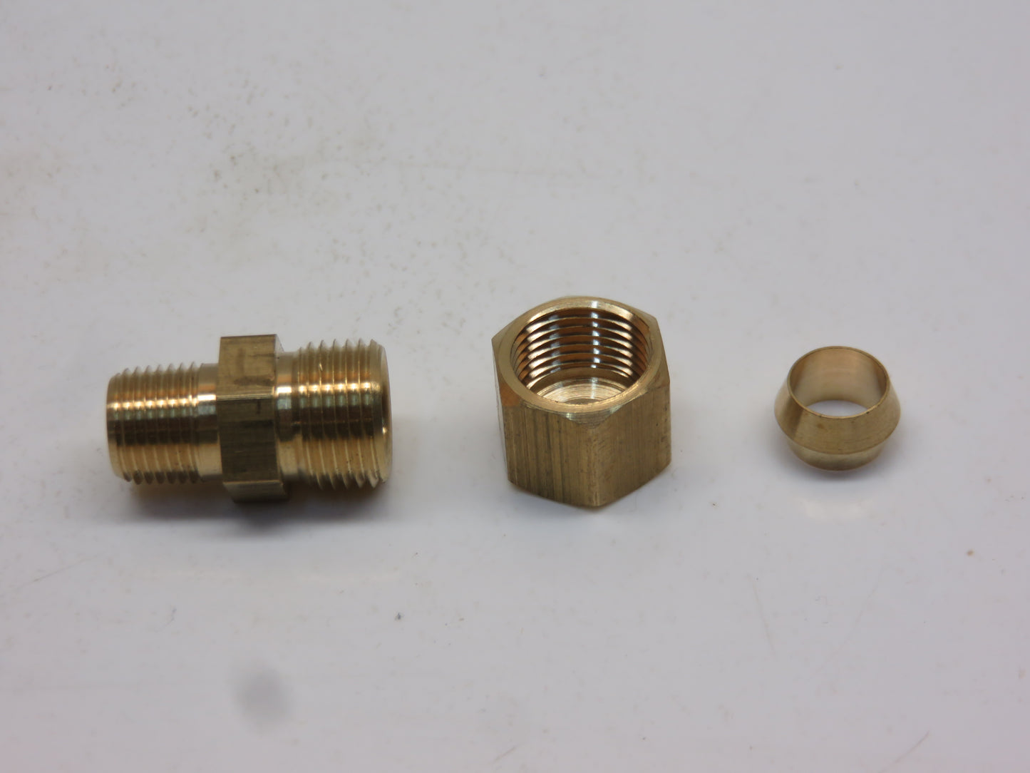 A258R John Deere Fuel And Oil Line Fitting For A, B, D, G, H, R, 50, 60, 70, 80