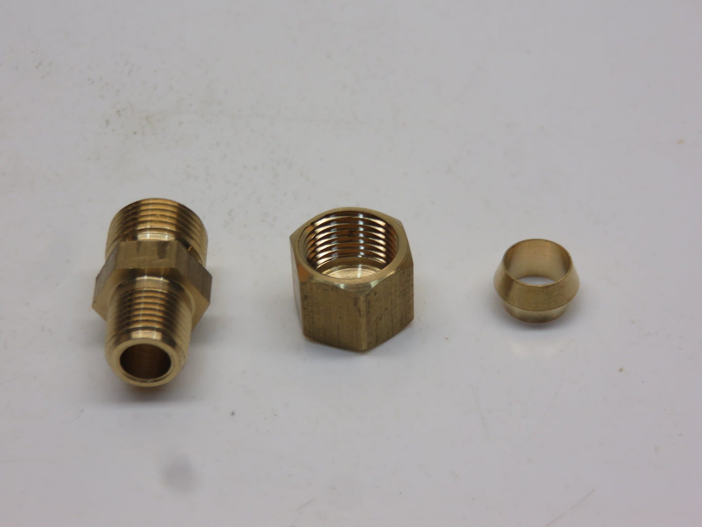 A258R John Deere Fuel And Oil Line Fitting For A, B, D, G, H, R, 50, 60, 70, 80