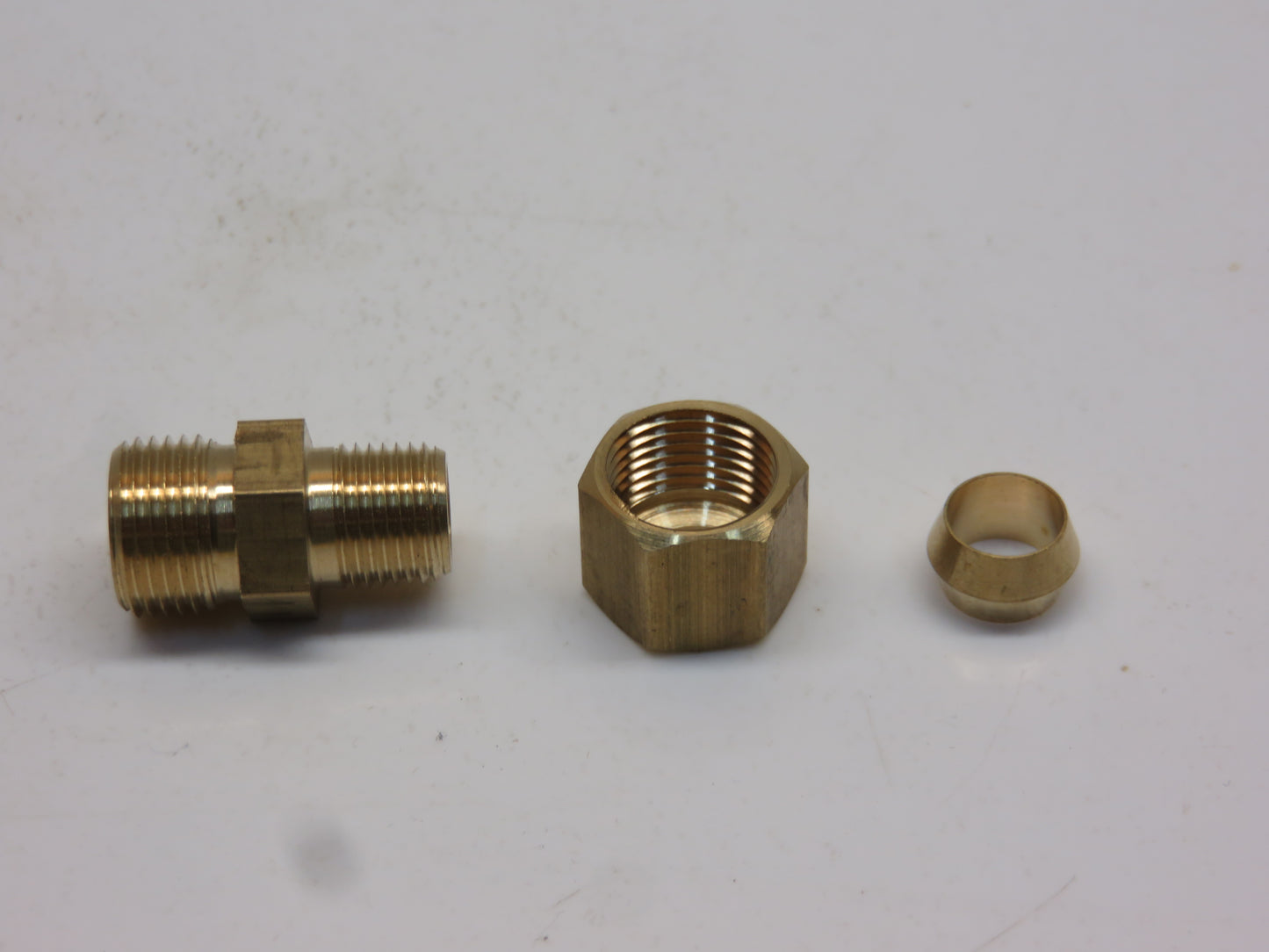 A258R John Deere Fuel And Oil Line Fitting For A, B, D, G, H, R, 50, 60, 70, 80